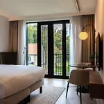 Kasteel Steenenburg מלון 4*