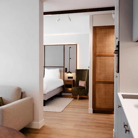 Hotell Kasteel Steenenburg 4*