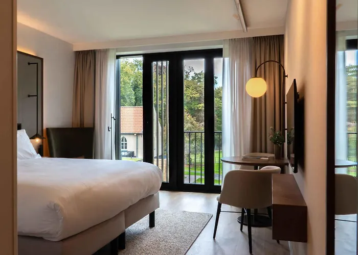 Kasteel Steenenburg Otel 4*