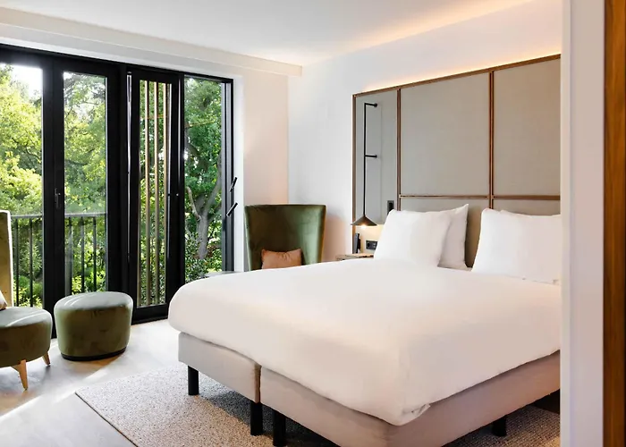 Hotel Kasteel Steenenburg 4*