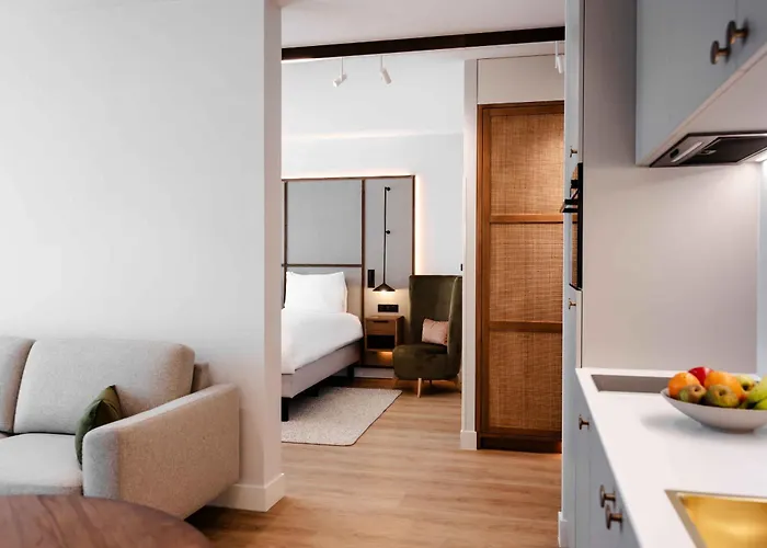 Hotel Kasteel Steenenburg 4*